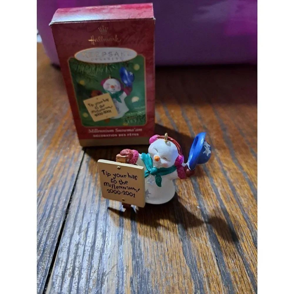 Vintage 2000 Hallmark Keepsake Millennium Snowma'am Christmas Ornament